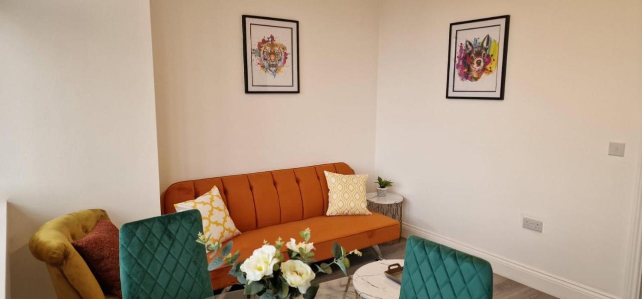 1 Bedroom Apartment - Flitwick - Contractor Friendly - Tourist Ready - Full Kitchen - Wifi - Smart Tv - Sofa Bed - Free Parking - Ideal For Short Or Long Stays Екстериор снимка