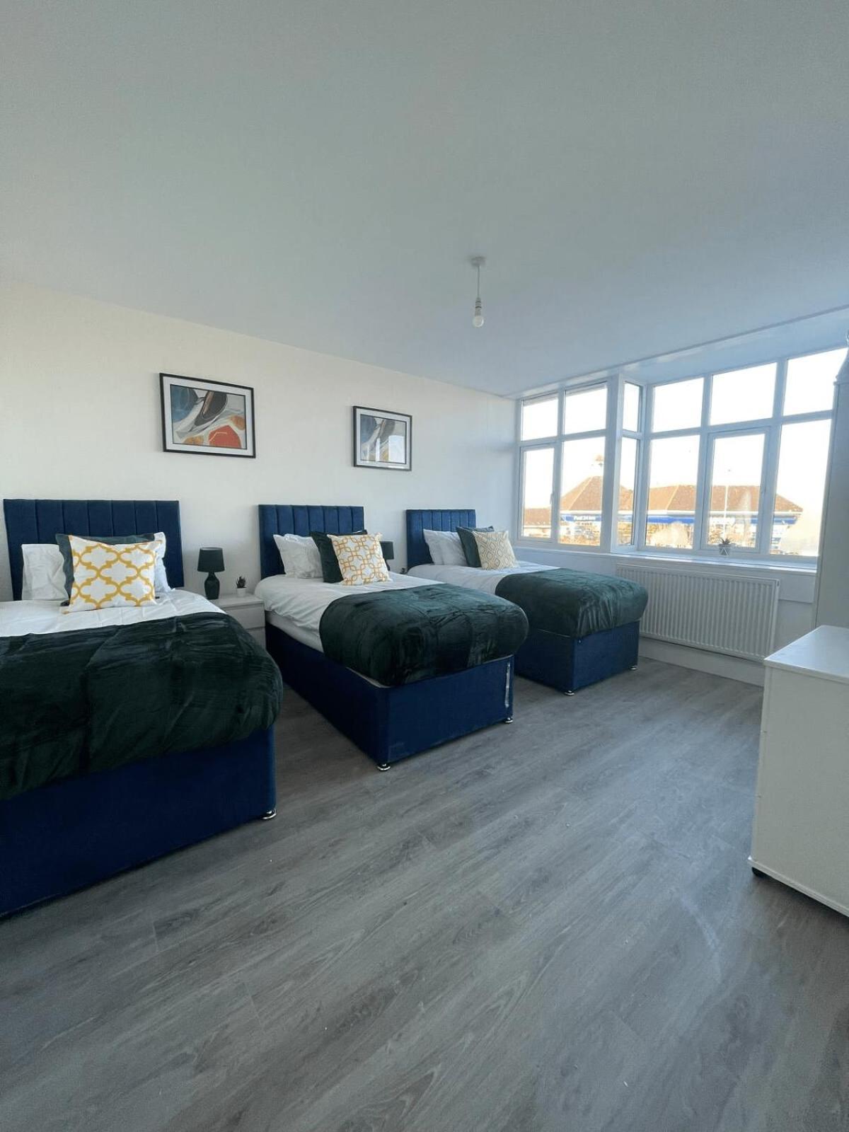 1 Bedroom Apartment - Flitwick - Contractor Friendly - Tourist Ready - Full Kitchen - Wifi - Smart Tv - Sofa Bed - Free Parking - Ideal For Short Or Long Stays Екстериор снимка